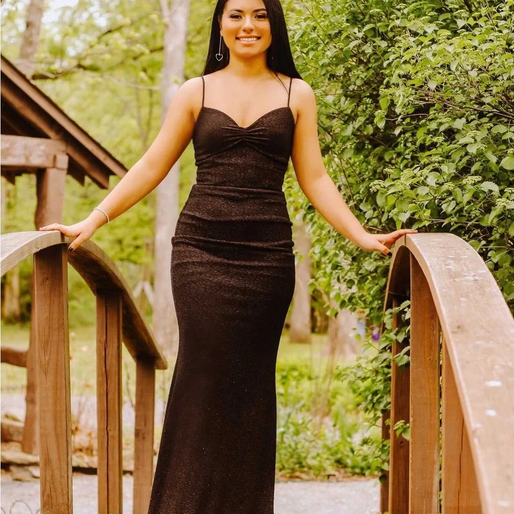Floor Length Prom dress - Picture 8 of 9